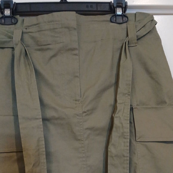 LOFT Olive Green Cargo Skirt - Picture 5 of 10